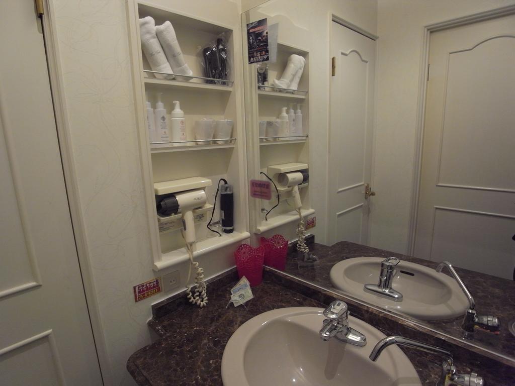 ホテル カルネヴァール 男塾ホテルグループ (Adults Only) Himeji Eksteriør billede